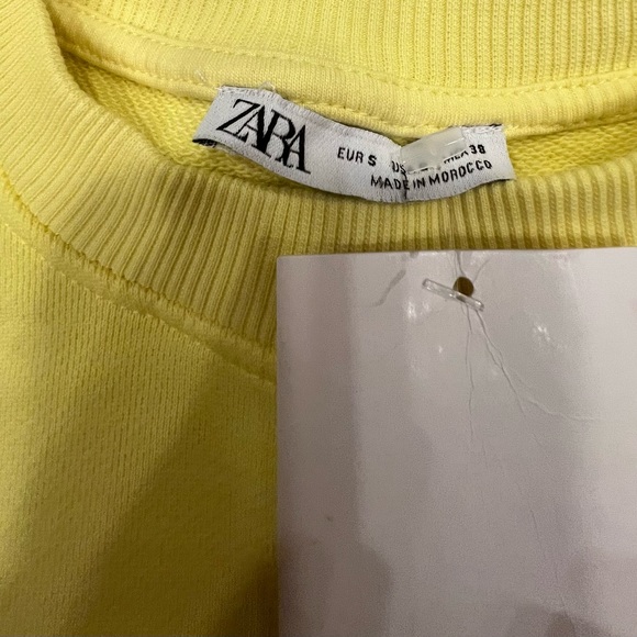ZaraMen's Crewneck Sweater in Yellow with Black Graphic - Picture 9 of 9